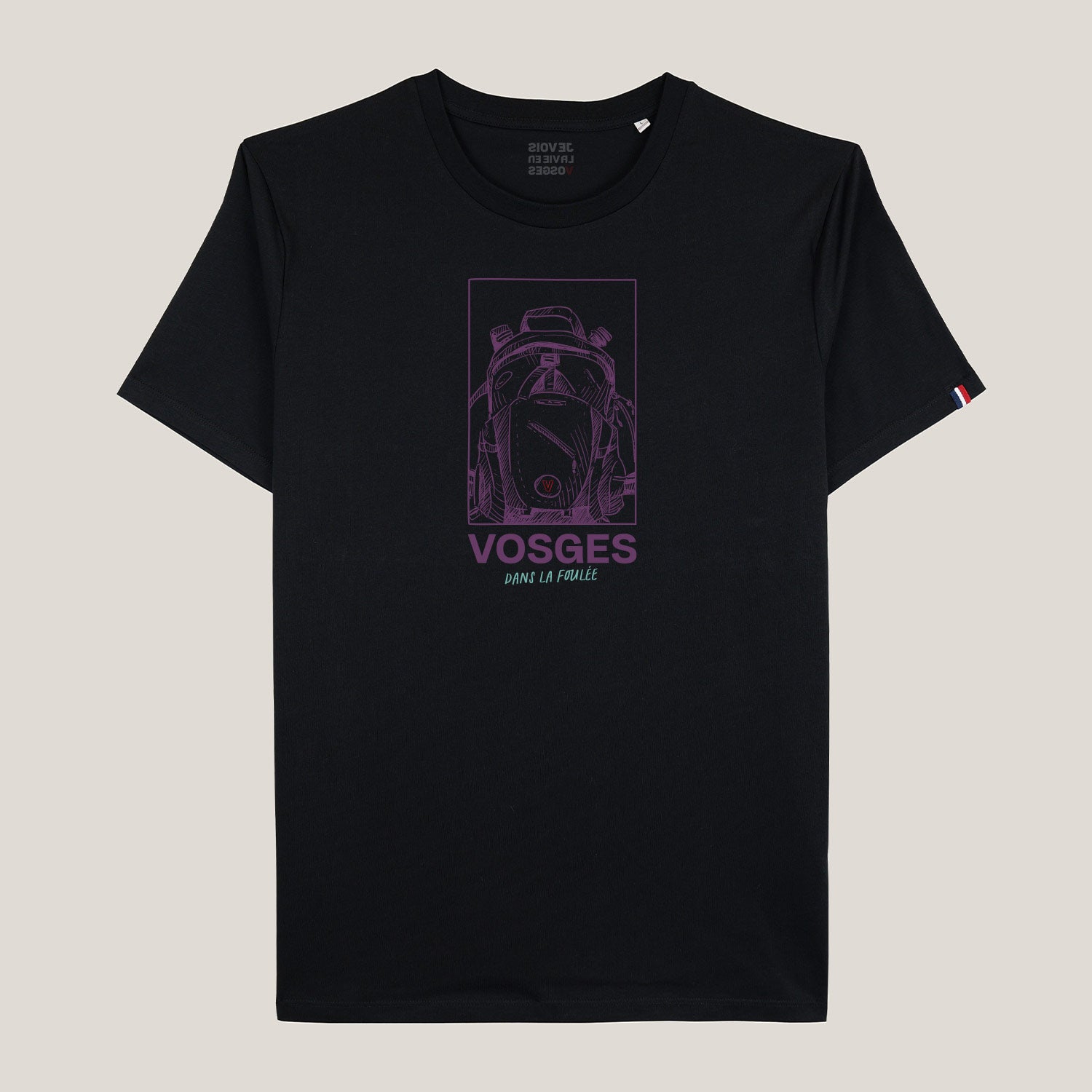 t-shirt noir dans la foulée vue de face